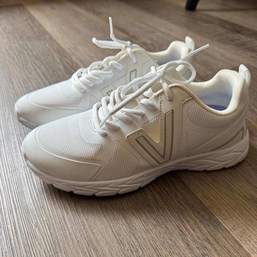 Vionic Women's White Athletic Sneakers